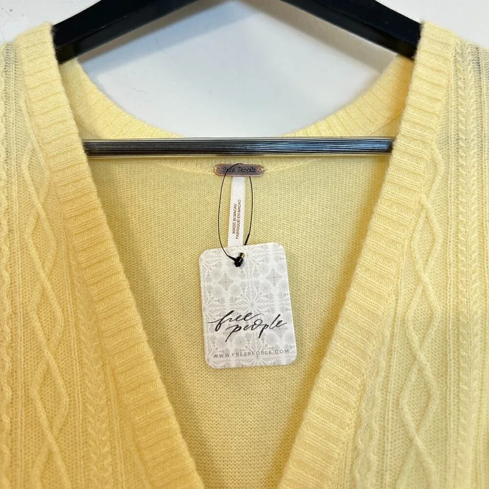 FREE PEOPLE Beatrice Cashmere Vest in Pastel Yellow Size Small NWT